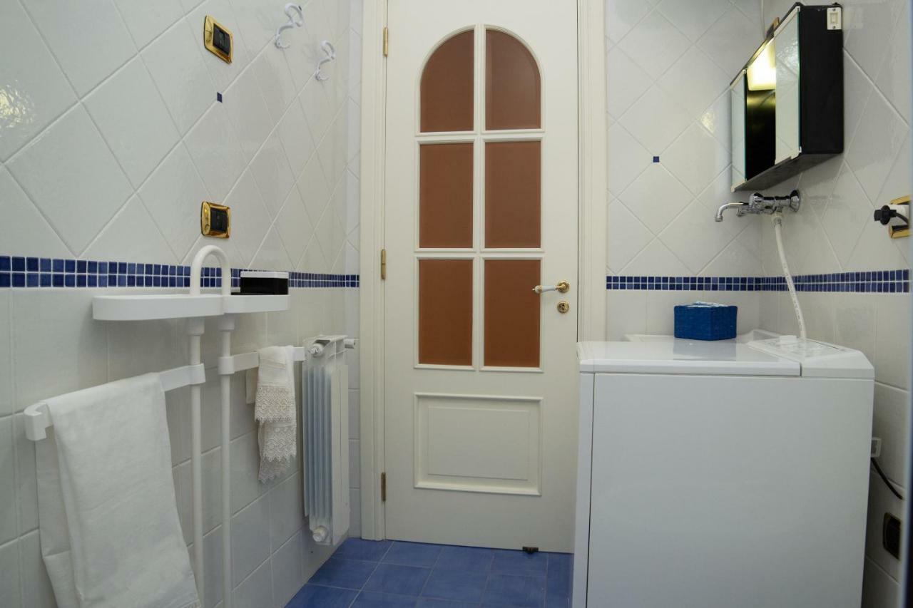 Panorama Host - Domus Amalfi Coast Apartment Maiori Bagian luar foto