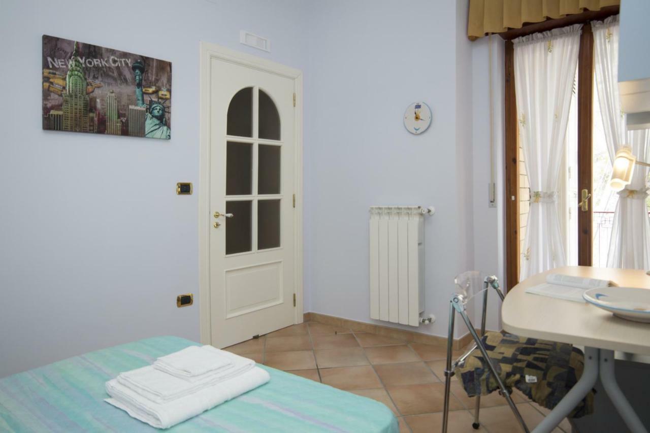Panorama Host - Domus Amalfi Coast Apartment Maiori Bagian luar foto