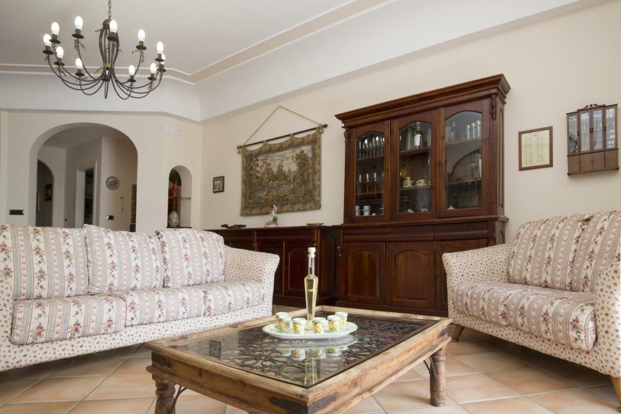 Panorama Host - Domus Amalfi Coast Apartment Maiori Bagian luar foto